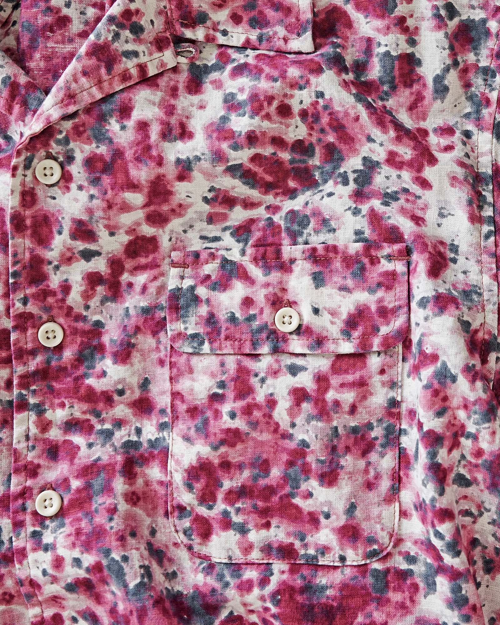 The Short Sleeve Carter in Hibiscus