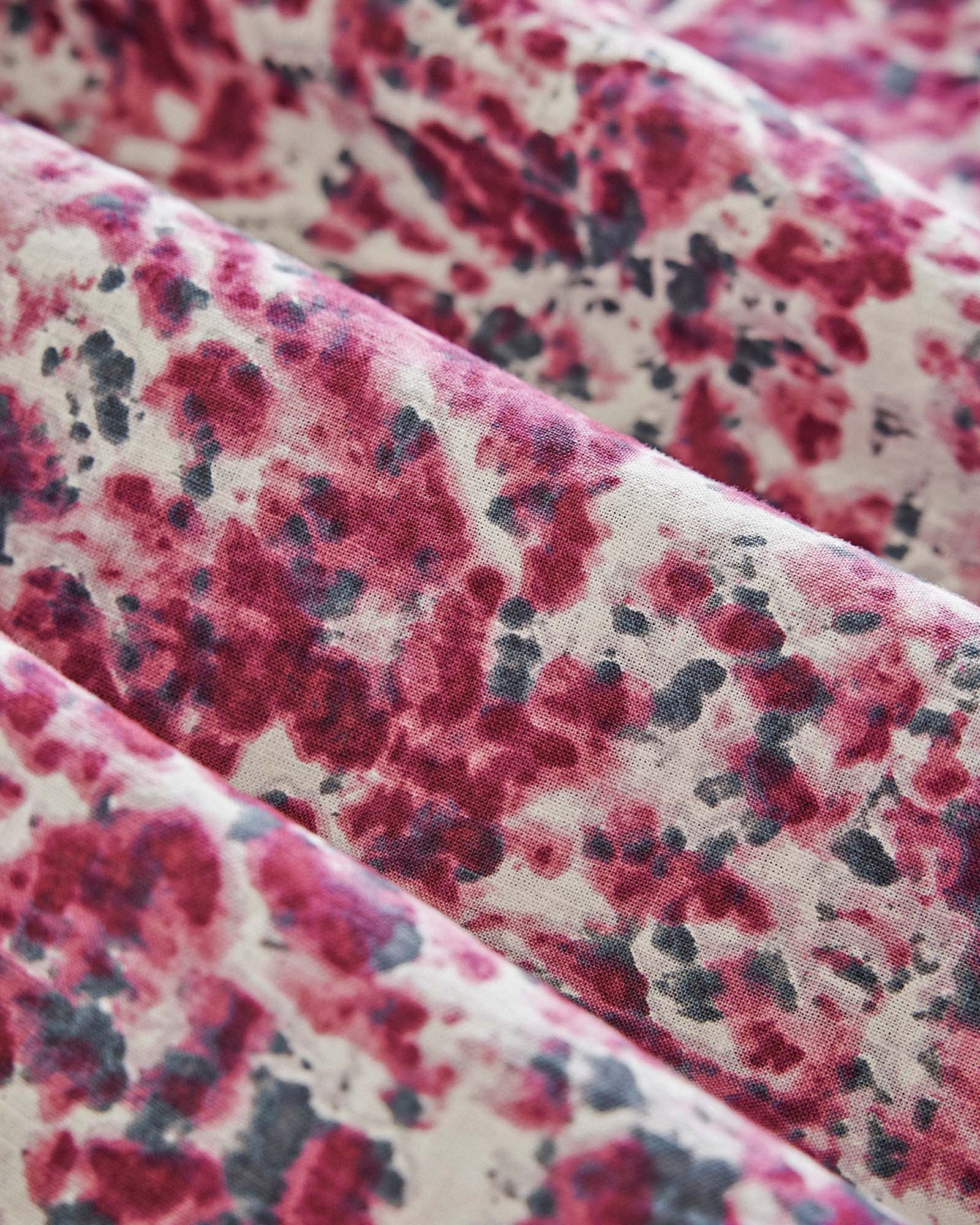 The Short Sleeve Carter in Hibiscus